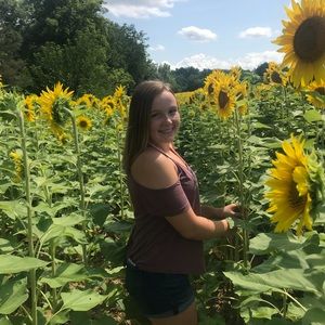 Meet your Posher, Emma